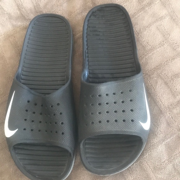 nike beach sandals mens